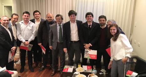 Eduardo Munitz (Norlog) Jos Abad (PIR6) Gonzalo Martinez Rey (PITEC), Santiago Isern (Cushman & Wakefield) Daro Parlascino (Presidente Red de Parques), Martin Rapallini (Polo Industrial Ezeiza), Herman Faigenbaum (Cushman & Wakefield), Pablo Andreani (Grupo Logstico Andreani-Norlog), Diego Duro (Norlog), y Karina Longo (Cushman & Wakefield).