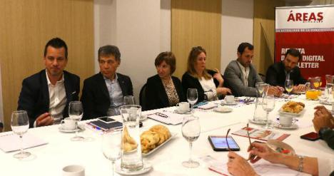 De Izq. a Der.: Miguel Prosianiuk, Sergio Eiberman, Alicia Esteban, Graciana Calcavecchia, Enrique Lynch y Carlos Sorrenti